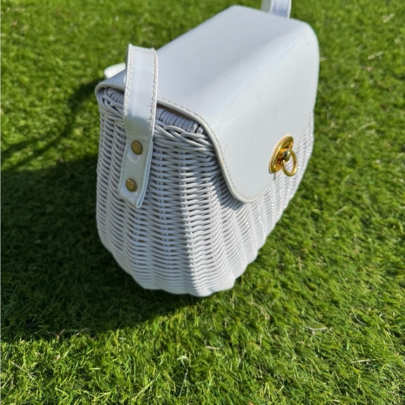 Vintage 1960s White Wicker Purse• Shoulder Strap • Mid-Century Handbag - Picture 4 of 16